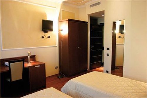Dado International Hotel Parme